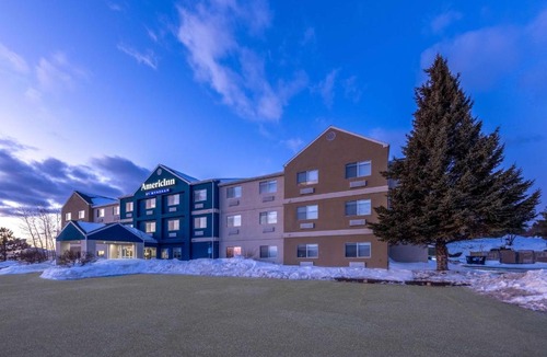 Duluth Hotel | AmericInn by Wyndham Duluth