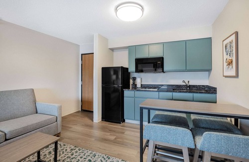 Proctor Hotel | AmericInn by Wyndham Duluth South Black Woods Event Center