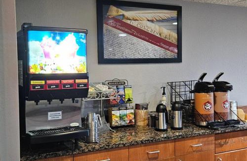 Marshall Hotel | AmericInn by Wyndham Marshall
