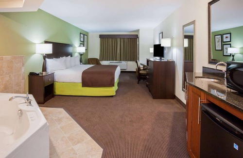 Sibley Hotel | AmericInn by Wyndham Sibley