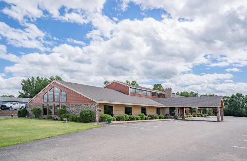 Detroit Lakes Hotel | AmericInn by Wyndham Detroit Lakes