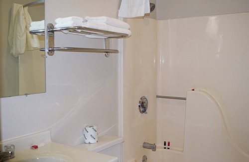 Shawano Hotel | AmeriVu Inn & Suites