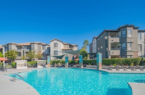 Glendale Sports and Entertainment District Apartment | Amiable 2BD King Bed with Pool, Hot Tub, Gym, Parking