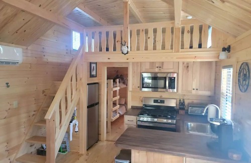 Brownfield Cabin | Amish built cabin on 280 acres near North Conway