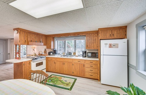New Holland Apartment | Amish Country Apartment w/Cozy Fireplace!