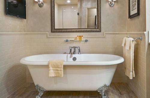 Bird In Hand Hotel | AmishView Inn & Suites