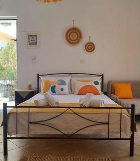 Plomari Apartment | Ammoudeli Coastal Escape