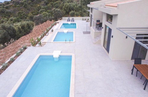 Evgiros Apartment | ammouso sun suites