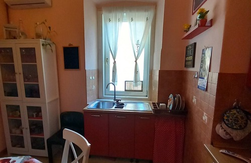 Roiano-Gretta-Barcola-Cologna-Scorcola Apartment | Among the charming historic buildings, the public garden, quiet apartment