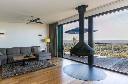 Anglesea House | Among the Treetops ID - AS085