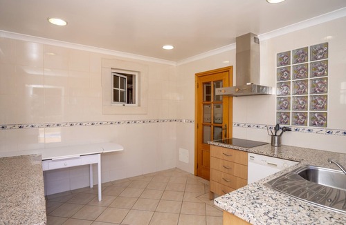 Quarteira Villa | Amora Classic Villa 5 mins walk from center of vilamoura