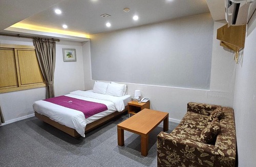 Yeongtong-gu Hotel | Amour Hotel