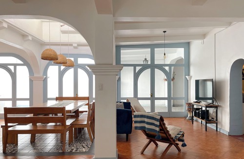 Oaxaca House | AMPARO · Spacious Home with Double Parking