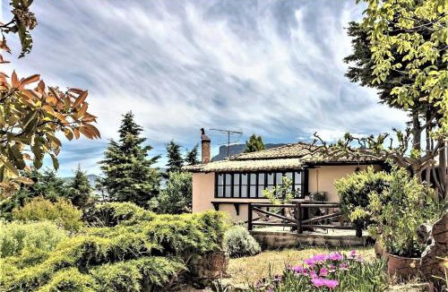 Egira House | Ampelos Estate