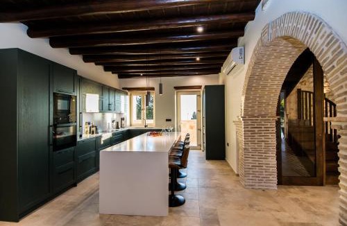 Maries Villa | Ampia Dimora Villa