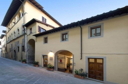 Prato Apartment | Ampio bilocale con soppalco in centro storico (6)