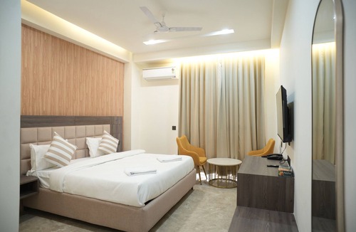Udyog Vihar Hotel | Amrit Residency