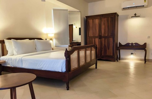 Shelpem Hotel | Amritara Serenity