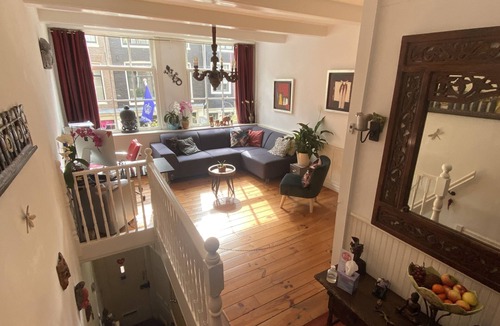 Grachtengordel-West Bed & Breakfast | Amsterdam B&B Barangay