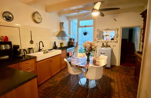Grachtengordel-West Bed & Breakfast | Amsterdam B&B Barangay