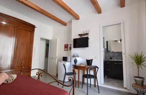 San Nicola l'Arena Bed & Breakfast | AMUNI' Apartments