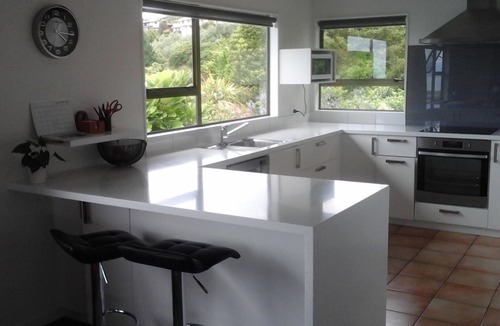 Nelson House | An all day sun, quiet, with great views holiday home
