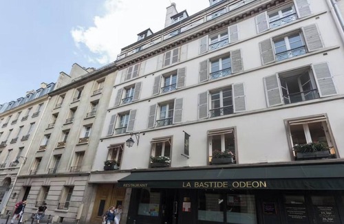 Odeon Apartment | AN AUTHENTIC & REFINED PARISIAN EXPERIENCE IN THE HEART OF PARIS – SAINT GERMAIN