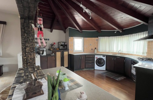 Gerani House | An-Drea Between (Sea & Sky)