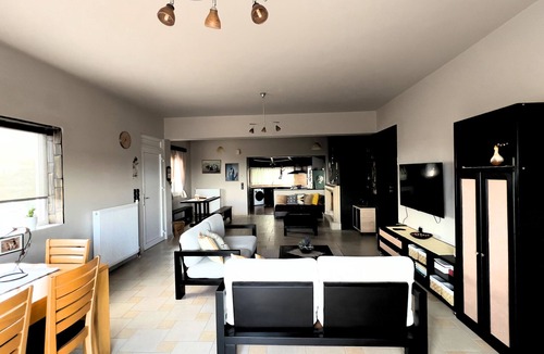 Gerani House | An-Drea Between (Sea & Sky)