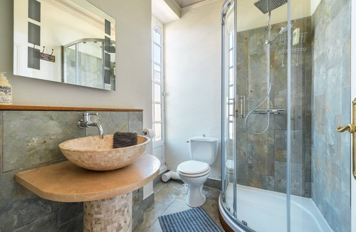 Le Lude Bed & Breakfast | An elegant, comfortable guest house in the Pays de la Loire region, France