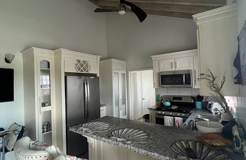 Butlers House | An exceptional fully equipped 3-bedroom suite.