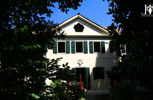 Mogliano Veneto Villa | An historic Venetian Villa ideal for a family vacation or an intimate reunion.