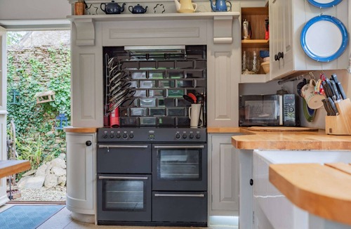 Barnsley Cottage | An impressive five bedroom country home in the heart of the Cotswolds - Barnsley Cottage