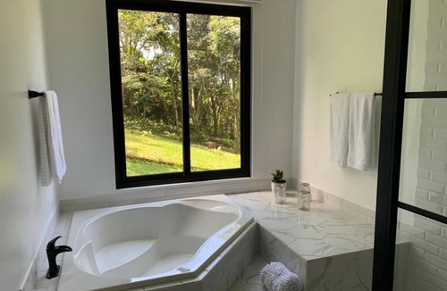 Alotenango House | AN059 Large Antigua Home