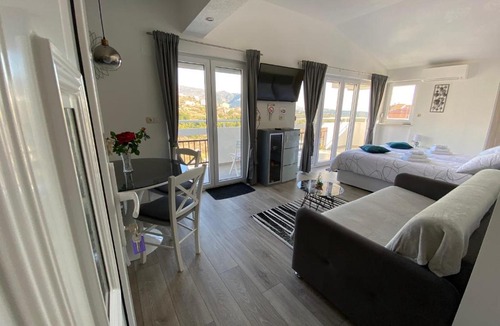 Solin Apartment | Ana Marija