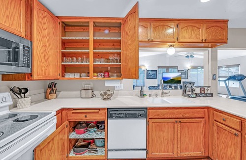 Southeast Anaheim House | Anaheim Hideaway w/Game Room & Outdoor Relaxation
