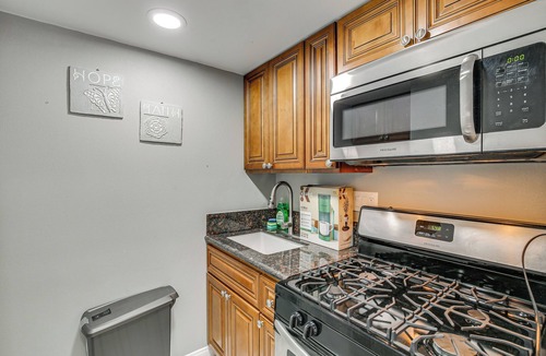 Anaheim Hills Apartment | Anaheim Studio w/Fireplace: 14 Mi to Disneyland!