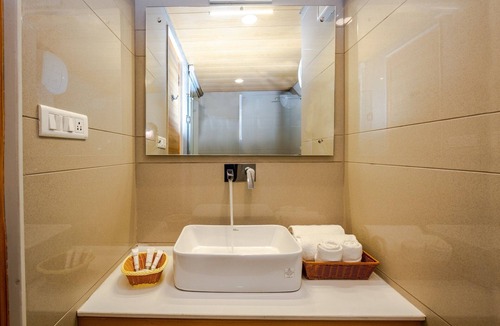 Mohal Hotel | Anand Vardhan Resorts