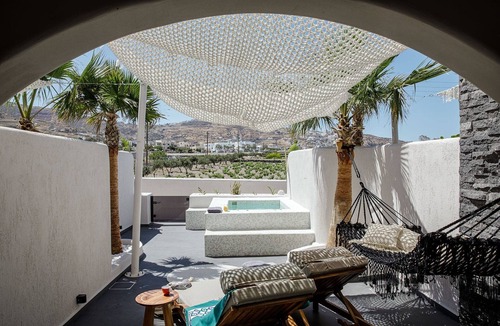Kamari Apartment | Anank Suite, Divine Santorini Suite with Hot Tub and Furnished Terrace, Kamari