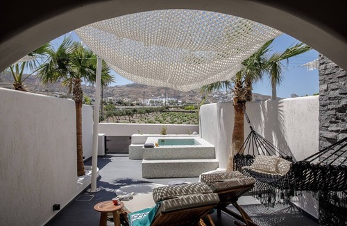 Kamari Apartment | Anank Suite, Divine Santorini Suite with Hot Tub and Furnished Terrace, Kamari