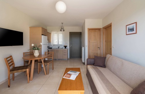 Nea Tirintha House | Anassia Villas
