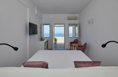 Finikia Hotel | Anchor Suites