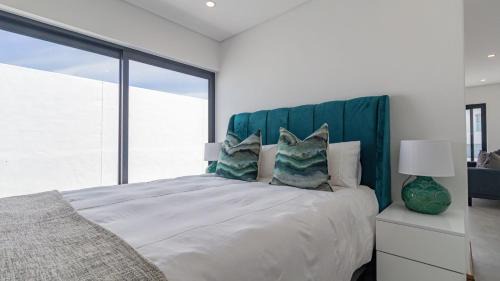 Paternoster Apartment | Anchorage 1 & 2