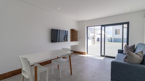 Paternoster Apartment | Anchorage 1 & 2