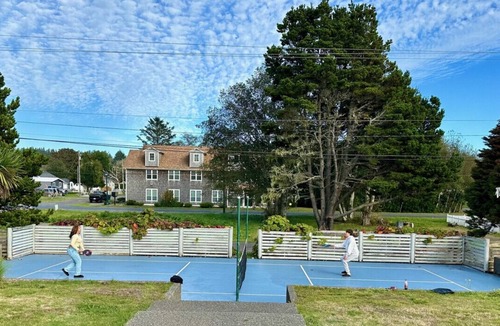 Long Beach Cottage | Anchorage Cottages Unit 3 Dog friendly and close to the beach