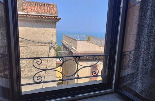 Agropoli Apartment | Ancient Aragonese Dwelling in the heart of the ancient village of Agropoli with sea view