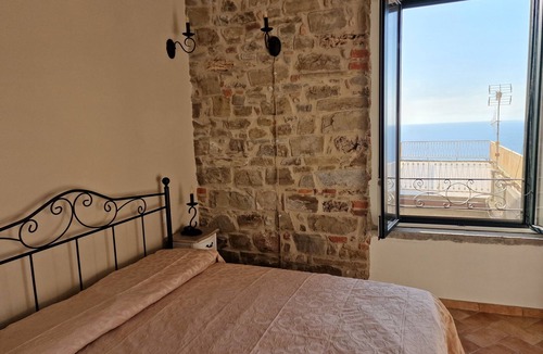 Agropoli Apartment | Ancient Aragonese Dwelling in the heart of the ancient village of Agropoli with sea view