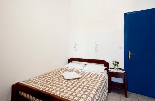 Perissa Apartment | Ancient Thera Studios