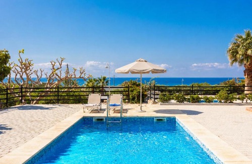 Fragkokastello Villa | Andreas Beach Villa