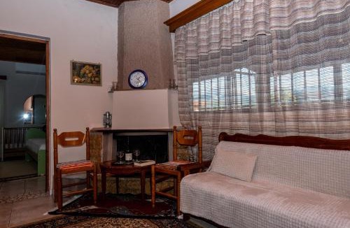 Valira Villa | Andreas House